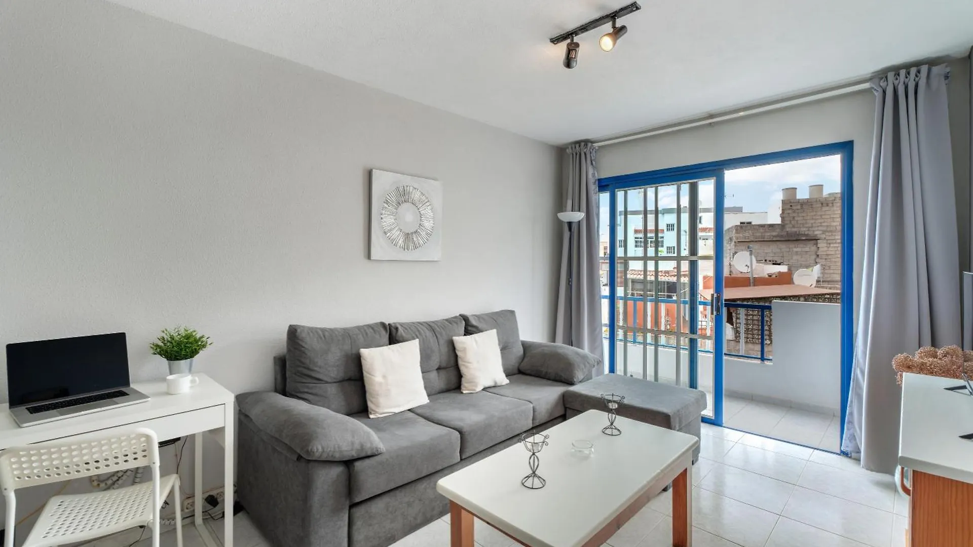 Apartamento Retama contacts